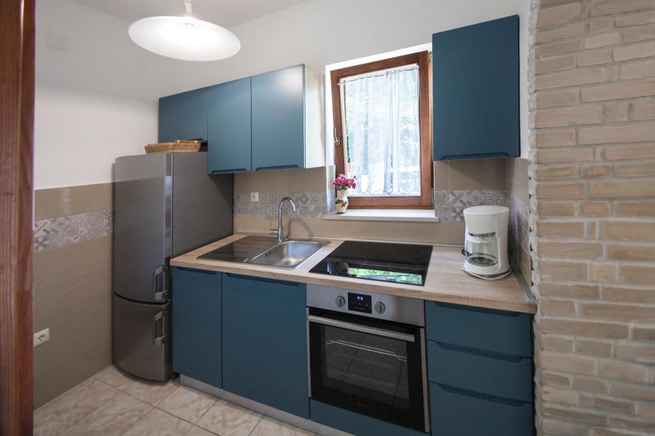 Apartments Kosovka 1398 Pjescana Uvala Exterior foto